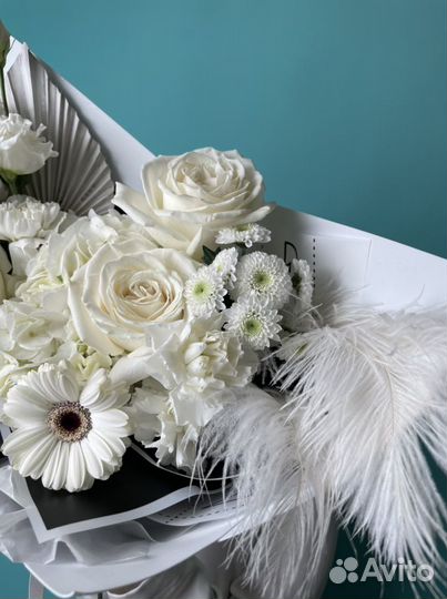 Букет цветов «Белоснежная Любовь»