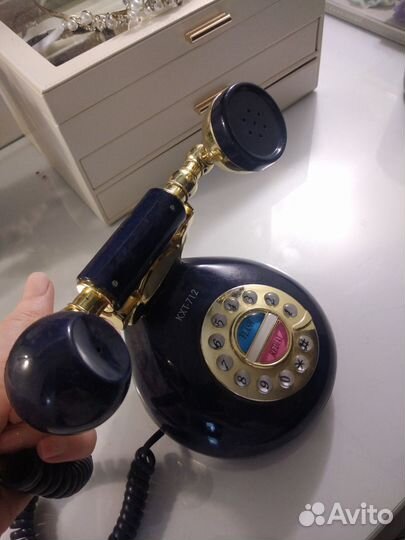 Стационарный телефон ретро