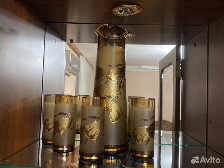 Графин со стаканами