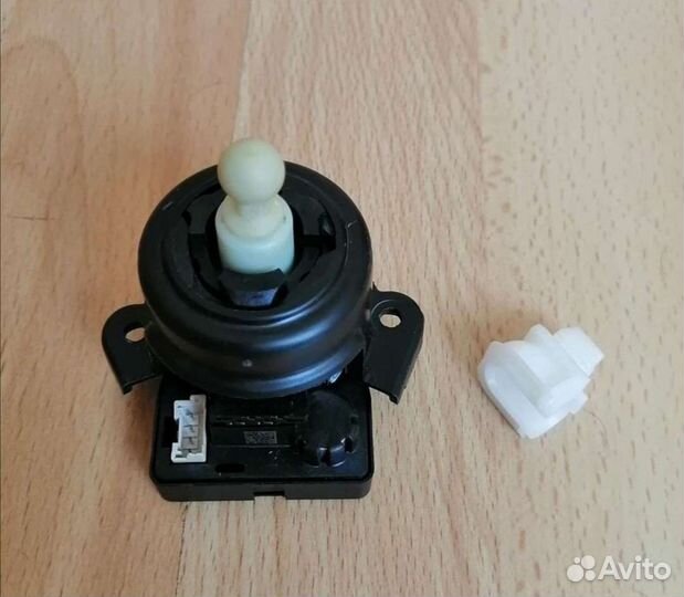 Моторчик корректора фары