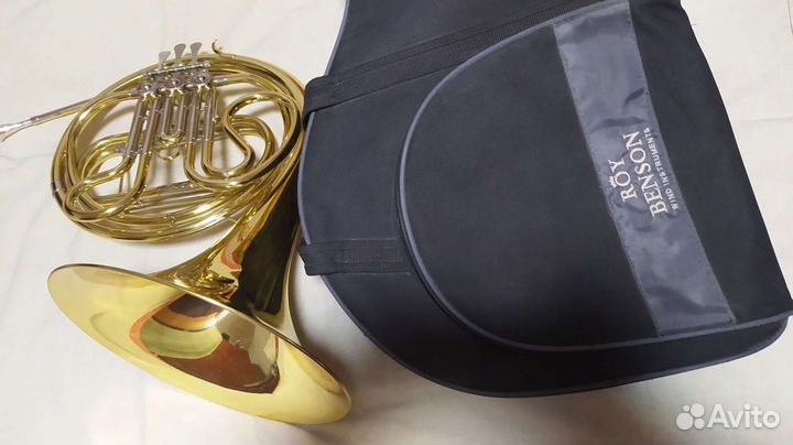 Валторна Roy Benson