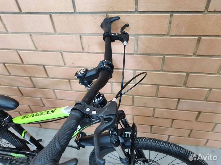 Велосипед новый, колёса 24 дюйма, чёрно-зелёный