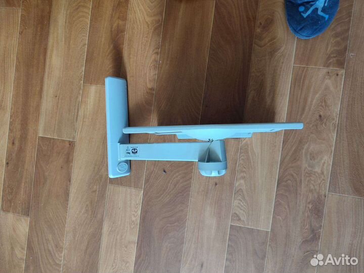 Кронштейн для крепления телевизора