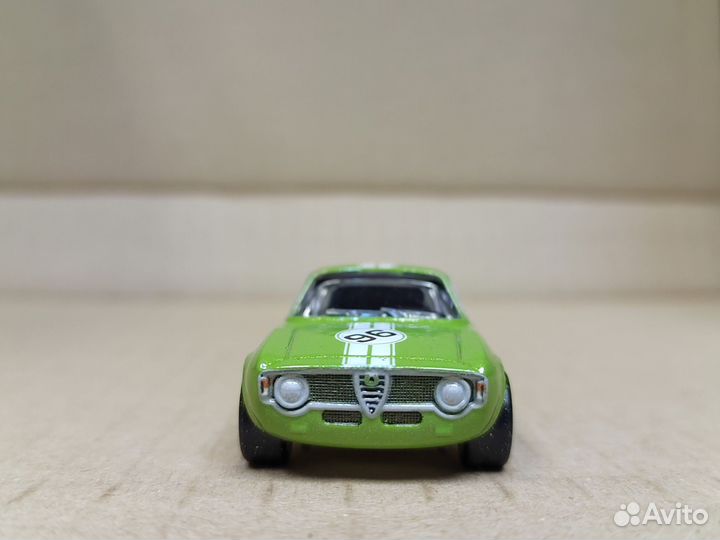 Hot Wheels Alfa Romeo Giulia Sprint Euro Speed