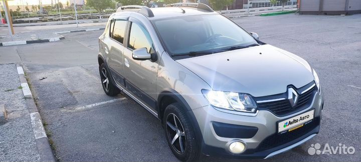 Renault Sandero Stepway 1.6 AT, 2017, 133 000 км