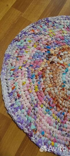 Коврик вязаный