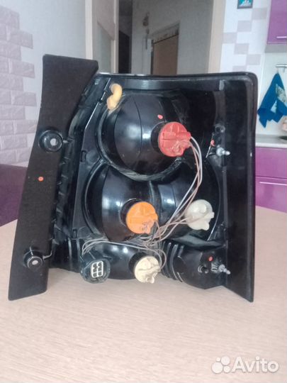 Фонарь задний левый на Land Rover Freelander 2