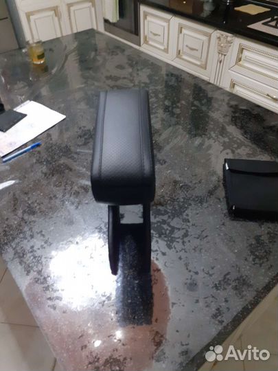 Подлокотник renault logan 2