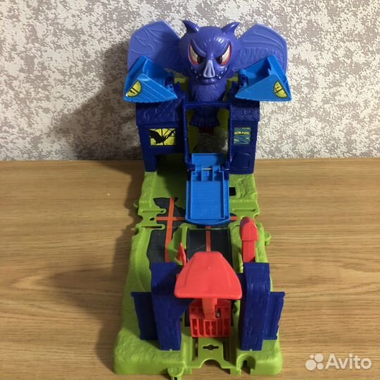 Трек hot wheels летучая мышь