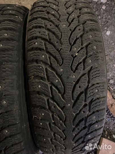 Nokian Tyres Hakkapeliitta 9 SUV 215/65 R16
