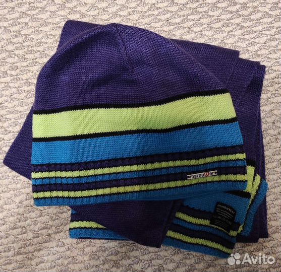 Комплект новый. Шапка и шарф