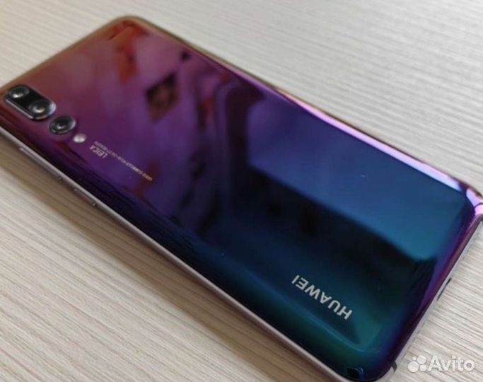 Продам телефон Huawei p20pro