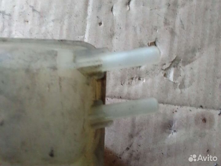 Расширительный бачок Volvo Ford