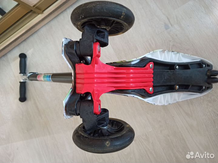 Самокат детский трехколесный