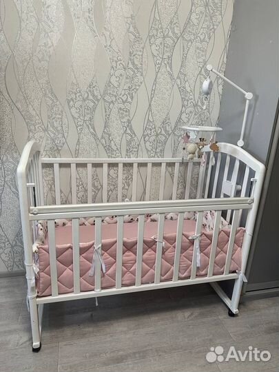 Детская кроватка