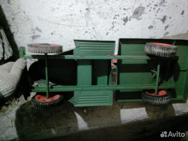 Старая игрушка кран зис СССР