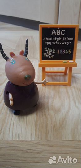 Школа Свинки Пеппа