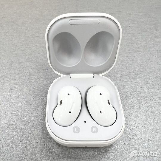 Наушники Samsung Galaxy Buds Live