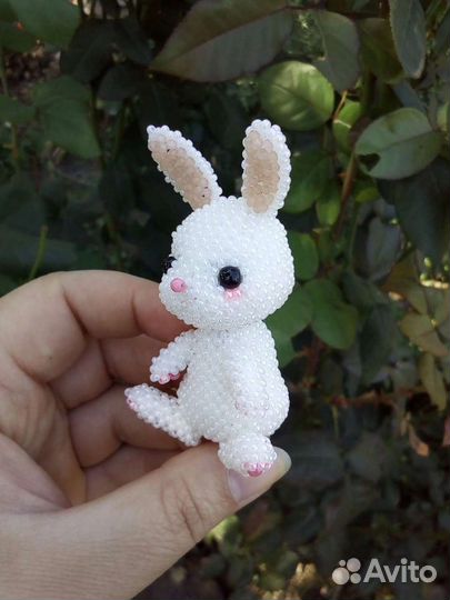 Заяц из бисера