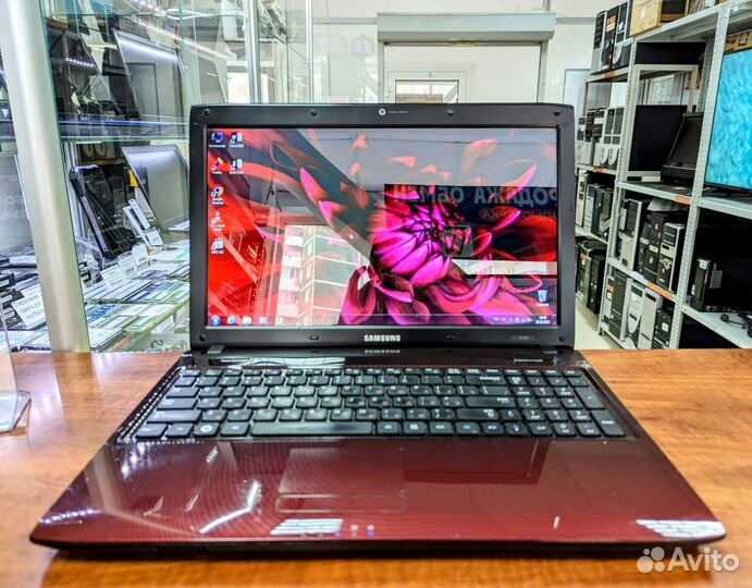 Ноутбук Samsung на Core i5