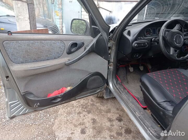 Салон Шевроле нива