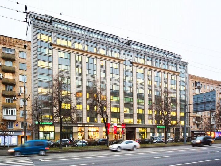 Продажа торговой площади 283 м² в удачной локации