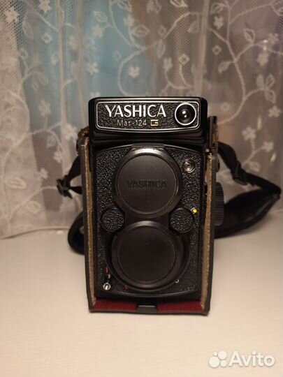 Yashica mat 124g