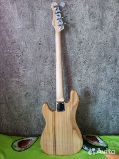 Бас гитара stagg SBP 30