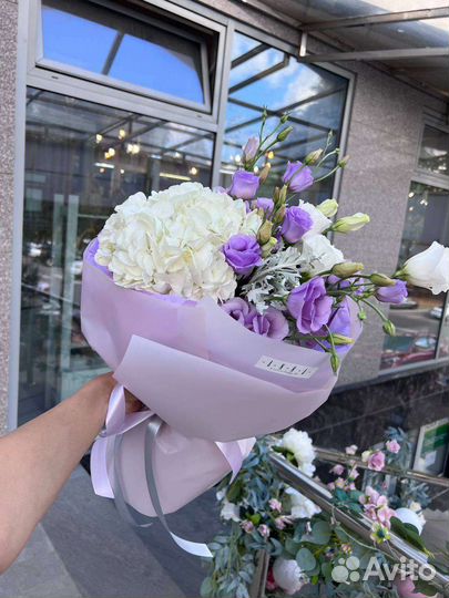 Букет с гортензией