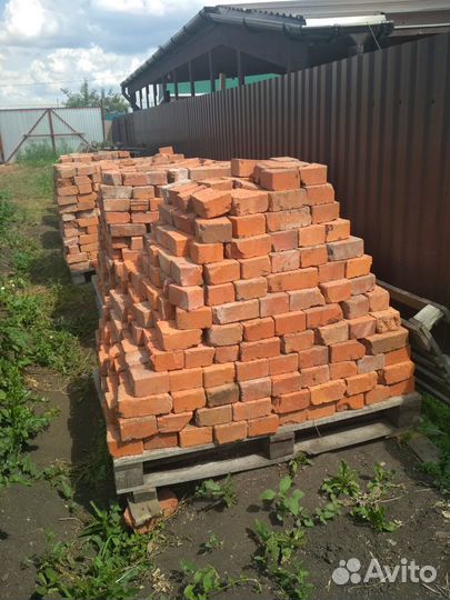 Кирпич красный