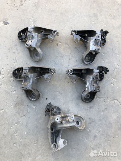 Кронштейн двигателя audi a6 c5 passat b5