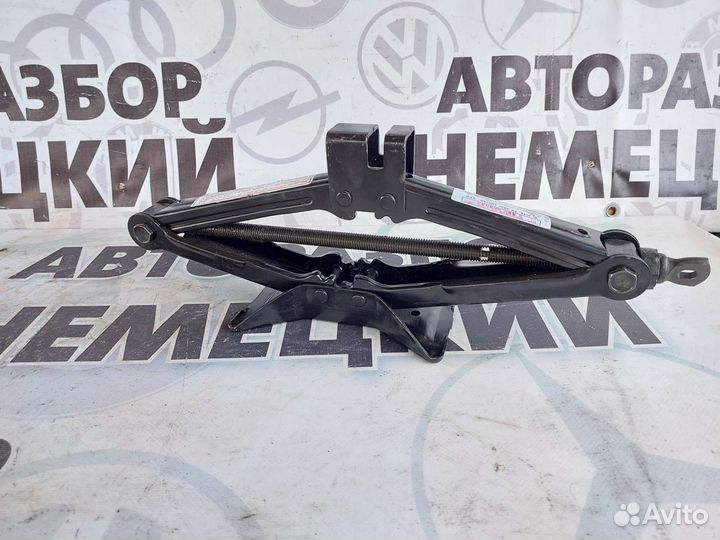 Домкрат Hyundai Santa Fe