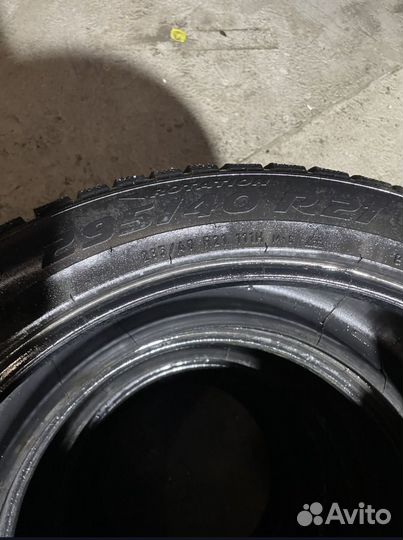 Pirelli Ice Zero 295/40 R21