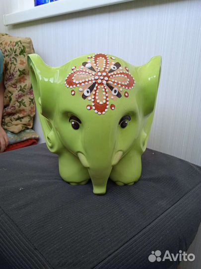 Горшок для цветов, слон
