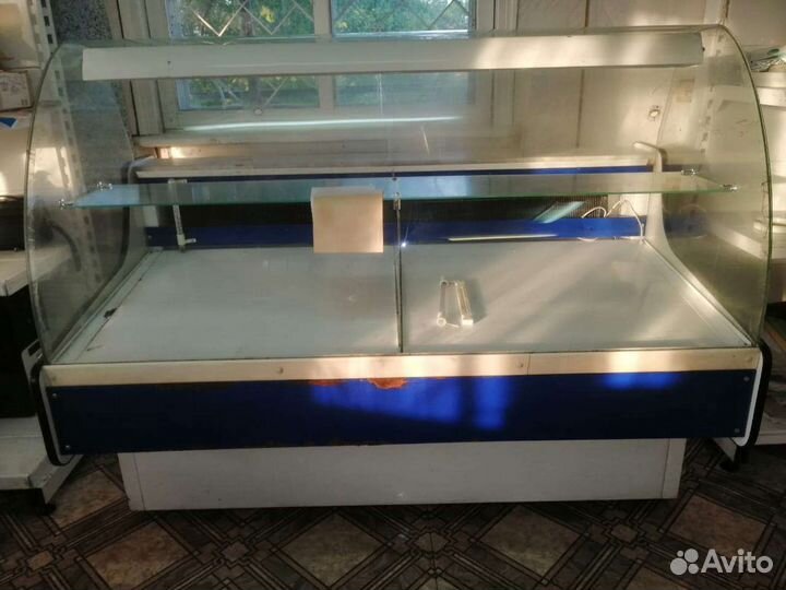 Витринный холодильник