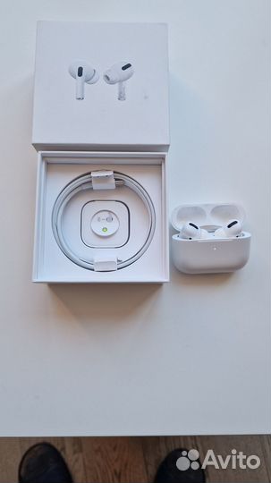 Apple AirPods Pro (1го поколения)