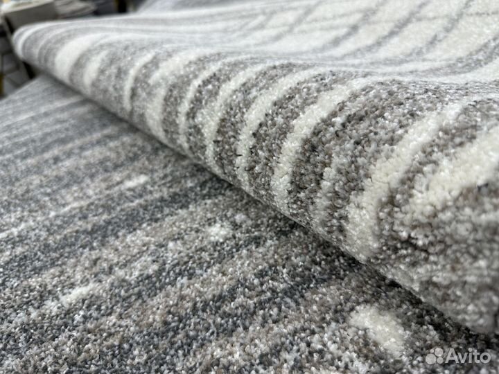 Ковер новый 100х200 см