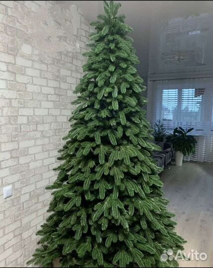Искусственная елка новогодняя