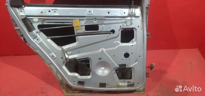 Приора дверь задняя левая серебристая