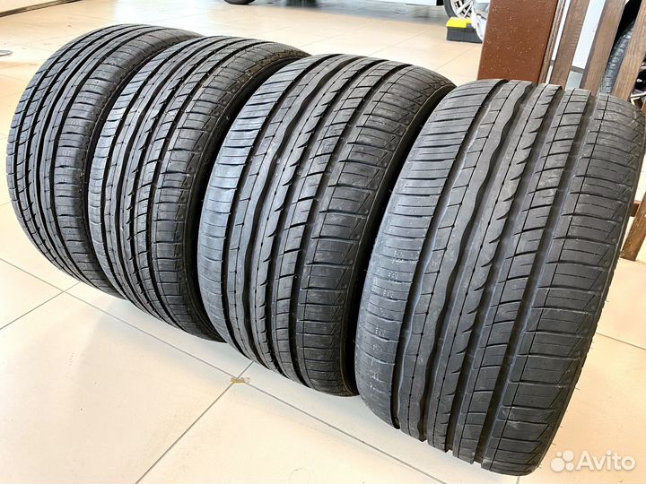RoadX RXMotion U11 245/35 R20 и 285/30 R20 99Y