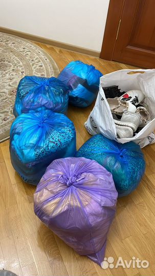 Продаю детские вещи