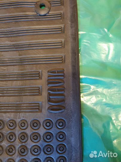 Автомобильные коврики резиновые Skoda Octavia