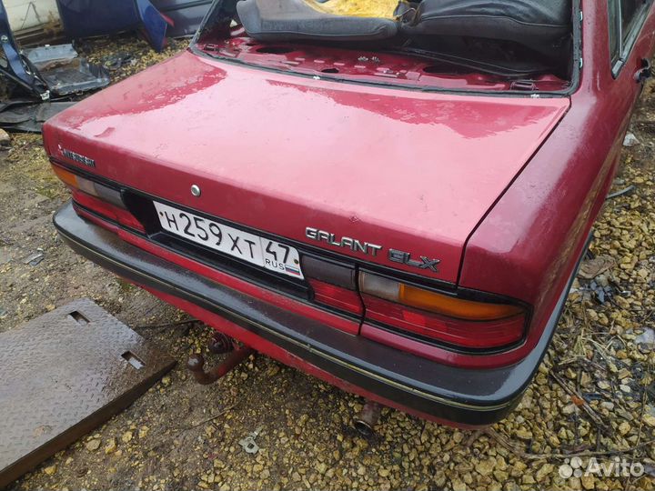 Крышка багажника Мицубиси Галант Е3