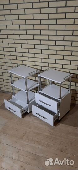 Столик с ящиком