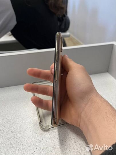 Телефон iPhone xs