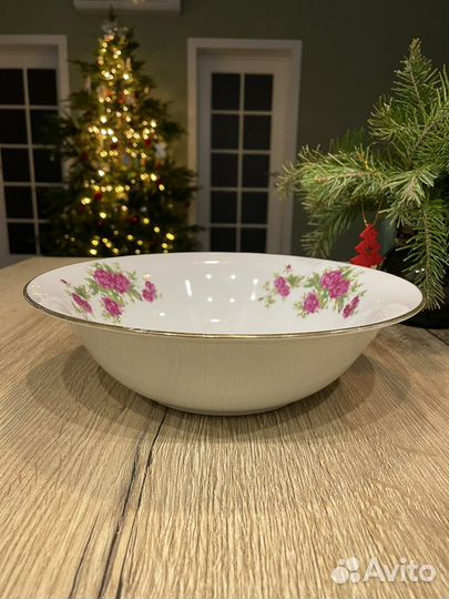 Фарфор. Фарфоровый салатник времён СССР