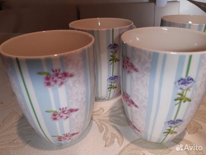 Кружки Цветы, объем по 320 мл