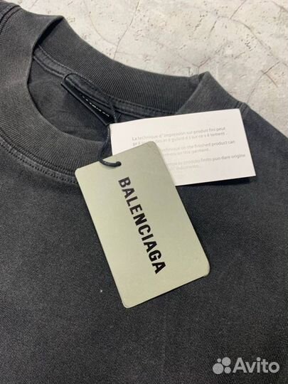 Футболка balenciaga