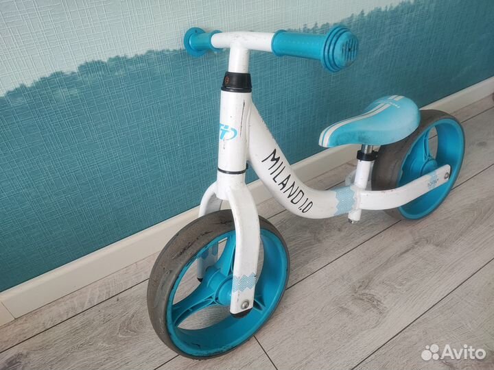 Продам стильный лёгкий беговел TechTeam Milano 1.0