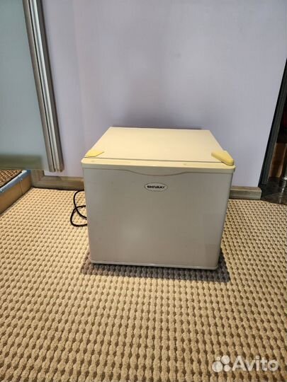 Холодильник Shivaki shrf-17TR1